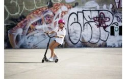 Micro Sprite Deluxe Klappbarer Scooter 11 Micro Sprite Deluxe Klappbarer Scooter -Fiamma Verkäufe 536068 3535895