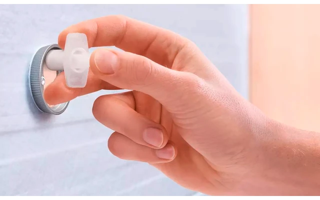 Tesa Ekkro Seifenspender Satiniertes Glas Inklusive Klebelösung 200 Ml 4 Tesa Ekkro Seifenspender Satiniertes Glas Inklusive Klebelösung 200 Ml – Bild 2